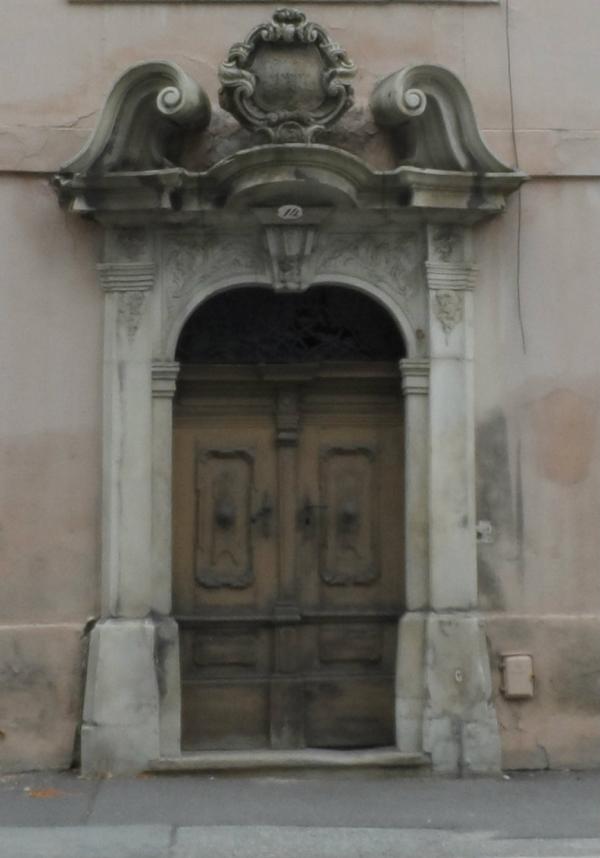 Es gibt auch Barocktüren