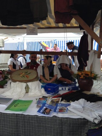 Gredinger Trachtenmarkt 12